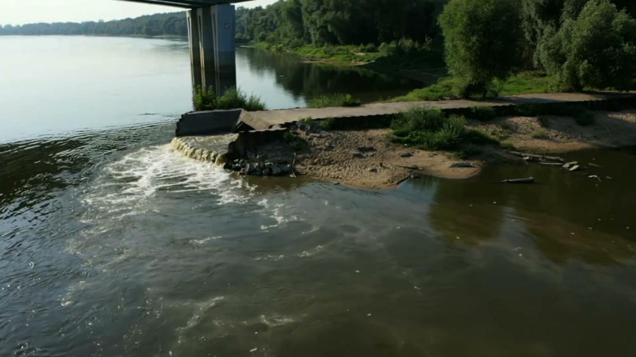 Awaria kolektorów w Warszawie Do Wisły wpływają ścieki