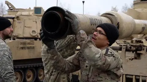 Gospodarzem jest Finlandia, dowodzą Amerykanie, ćwiczą - wszyscy. Manewry artyleryjskie NATO niedaleko granic Rosji