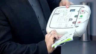 Defibrylator AED pomaga w przypadkach nagłego zatrzymania krążenia