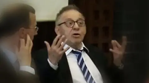 Byli prezesi TK o wystąpieniu Morawskiego w Oksfordzie