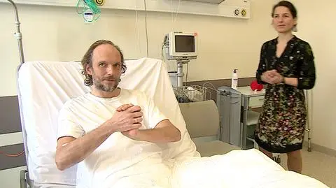 Znaleźli go niemal zamarzniętego. Wraca do zdrowia