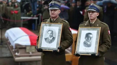 Przed najeźdźcami uratowali pociąg pełen złota. Pogrzeb bohaterów