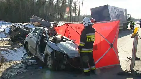 Najpierw wystrzeliła opona, później było zderzenie. Tragiczny wypadek