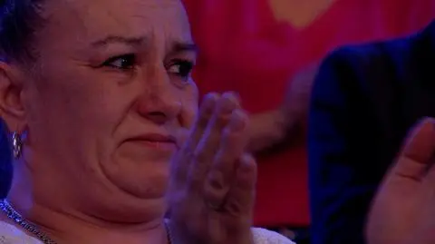 14-latek swoim rapem wygrał "Mam Talent!" Jego mama była na początku przerażona. "Synuś, co ty narobiłeś?"