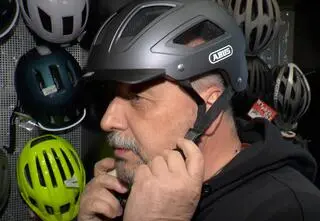 Kask może uratować życie. Ta sytuacja tego dowodzi