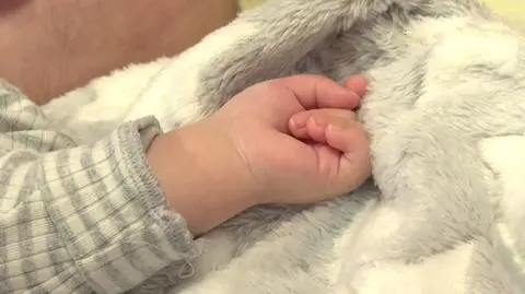 Jest 4-krotnie bardziej zakaźny niż grypa, a konsekwencje zakażenia mogą ciągnąć się latami. Wirus RSV w natarciu
