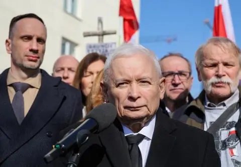 PiS atakuje nienawiścią Ewę Wrzosek
