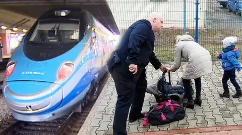 Mama z dziećmi wsiadła do złego pociągu. Z odsieczą przyszedł kierownik