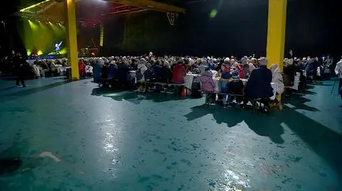 Обід у Вроцлаві, спеціальний автобус у Гданську. Акції допомоги людям у кризі бездомності