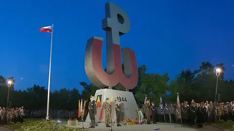 Zapłonął ogień na Kopcu Powstania Warszawskiego