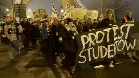 "Boję się, jak będzie wyglądał mój kraj". Studenci wyszli na ulice