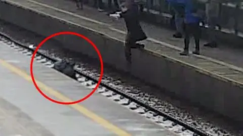 Uratował mężczyznę przed pociągiem. Marynarz bohaterem