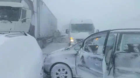 Ogromny karambol na Słowacji. Zderzyło się 40 aut, jest 20 rannych