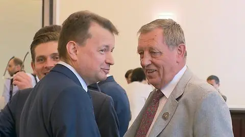 Jak zatrudniają politycy