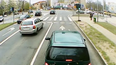 Szczecin: pani w mercedesie złośliwie zajeżdżała drogę ciężarówce