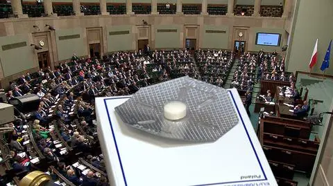 Groźby, emocje i "argumenty" akustyczne. Spór o tabletkę "dzień po"