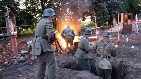 Mieszkańcy Radomina zainscenizowali Powstanie Warszawskie. "W tym roku mamy wykopane kanały"