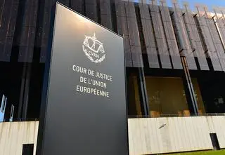 Sąd wypuszcza na wolność znanego prawnika. Po 15-miesięcznym areszcie