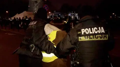 „Złapali nas za fraki”. Policyjna interwencja przed Sejmem