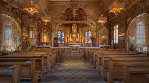 Usunął ambonę i ołtarz. Góralskie śledztwo i spór o władzę proboszcza