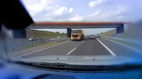 Jazda pod prąd na drodze ekspresowej S7