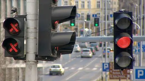 Sposób na korki? Brak świateł. Ruszają testy