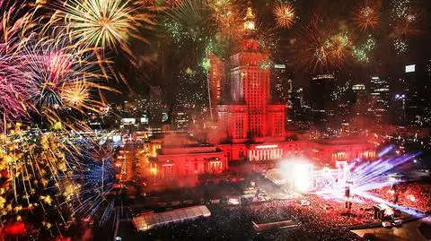 Na Placu Defilad, w domach i innych miejscach. Polacy przywitali nowy rok