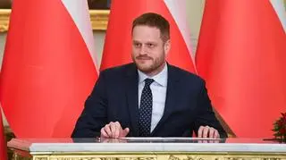 Janusz Cieszyński był także ministrem cyfryzacji w rządzie Mateusza Morawieckiego. Kilka lat wcześniej kupował respiratory dla MZ