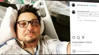 Jeremy Renner na zdjęciu ze szpitalnego łóżka