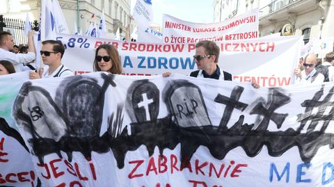 01.06.2019 | Protest na ulicach Warszawy. Lekarze chcą zwiększenia nakładów na służbę zdrowia