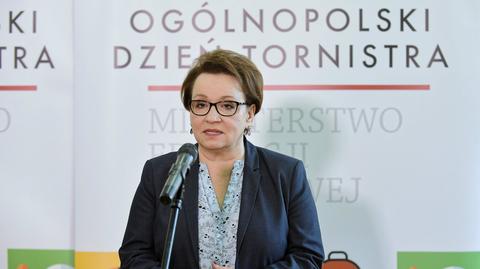 01.10.2018 | Strajki nauczycieli i przeładowany program. Opozycja chce odwołania minister Zalewskiej