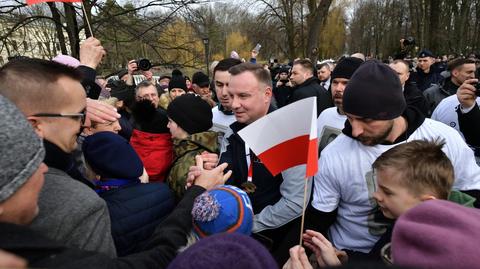 02.03.2020 | Trudne tematy, protesty i krytyka od kontrkandydatów. Z czym mierzy się prezydent Duda w kampanii?