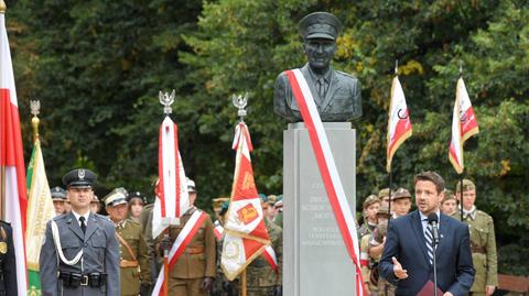 02.08.2019 | "Najtrudniej być patriotą, kiedy to kosztuje". W Warszawie stanął pomnik generała Ścibora-Rylskiego
