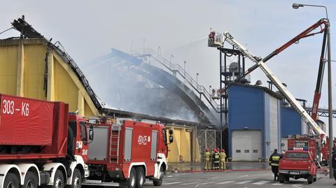 05.03.2020 | Kłęby dymu nad Gdynią. W magazynie zbożowym wybuchł potężny pożar