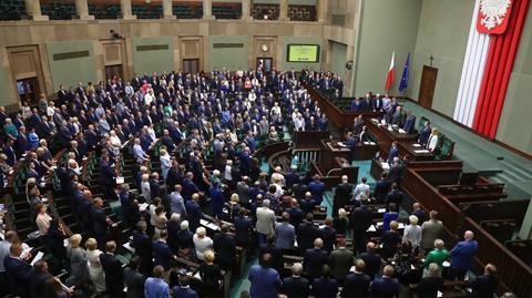 05.07.2019 | Dla młodych "dobry start", dla samorządów mniejsze wpływy. Sejm uchwalił zerowy PIT