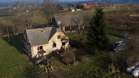 06.12.2020 | Ciała dwóch związanych osób znalezione w zgliszczach domu. "Jak grom z jasnego nieba"