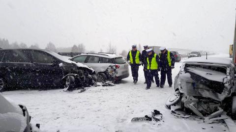 08.01.2019 | Potężny karambol na A1. Zderzyło się 20 aut, sześć osób rannych