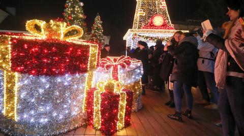 08.12.2018 | Stolica gotowa na święta. W mieście rozbłysły iluminacje