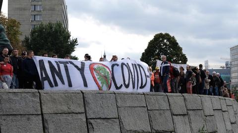 10.10.2020 | Protesty antycovidowców w kilku miastach. Interweniowała policja