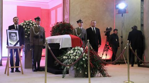 15.02.2019 | Polacy oddawali hołd Janowi Olszewskiemu. W sobotę pogrzeb