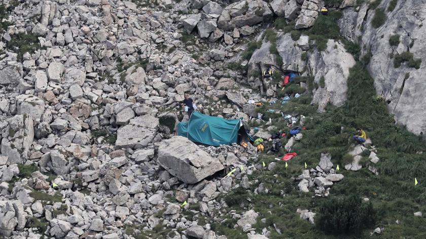 19.08.2019 | Trudna akcja w Tatrach. Wciąż nie ma kontaktu z uwięzionymi grotołazami