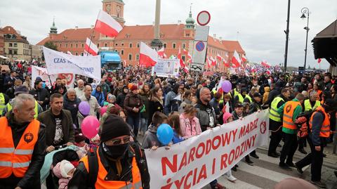 19.09.2021 | XVI Narodowy Marsz Życia i Rodziny przeszedł ulicami Warszawy