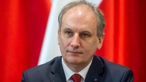 20.02.2018 | Nie chciał wzywać wojska "do grabienia liści". Wojewoda pomorski dostał nagrodę