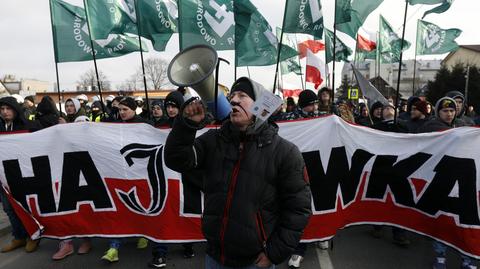 24.02.2018 | Narodowcy przeszli przez Hajnówkę. Przy sprzeciwie mieszkańców