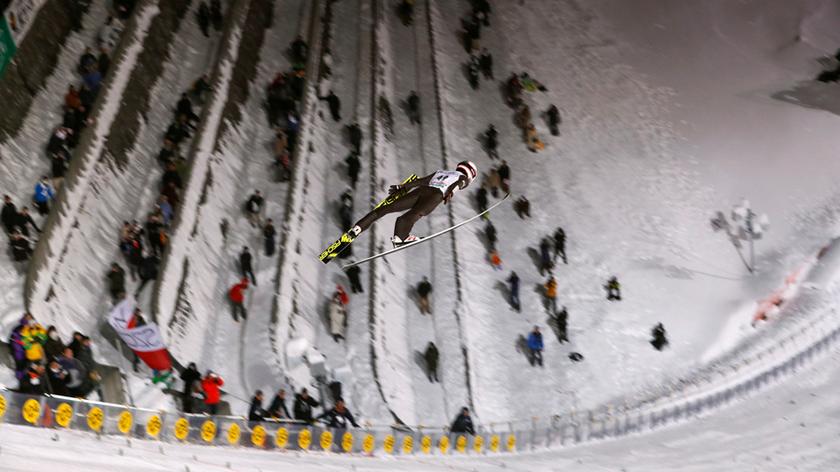 Fantastyczny Skok Kamila Stocha Polak Pobi Rekord Skoczni W Sapporo