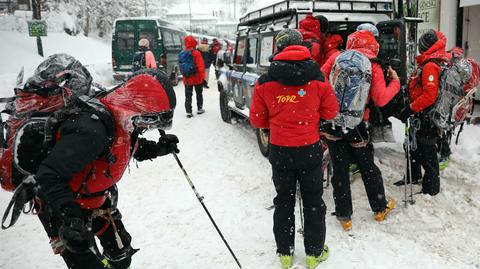 28.12.2019 | Akcja ratunkowa w Tatrach. Turyści przetrwali noc w śnieżnych jamach