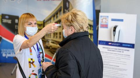 30.04.2021 | Coraz mniej nowych zakażeń koronawirusem. Liczba zgonów wciąż niepokoi