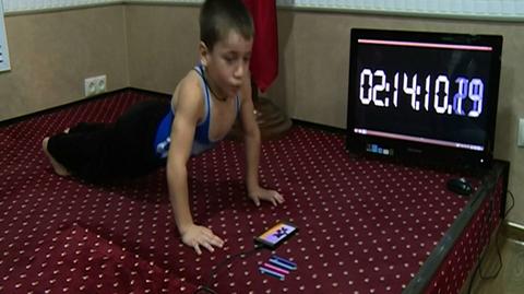 5-latek z Czeczenii bije rekordy w siłowni. Kadyrow dał mu mercedesa