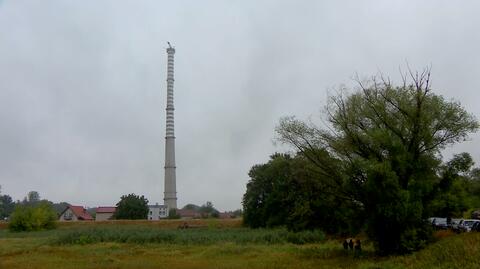30.07.2022 | Mieszkańcy Głogowa pożegnali 220-metrowy komin