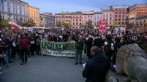 Protesty po śmierci 30-letniej Izy. Rząd wydał wytyczne dla lekarzy